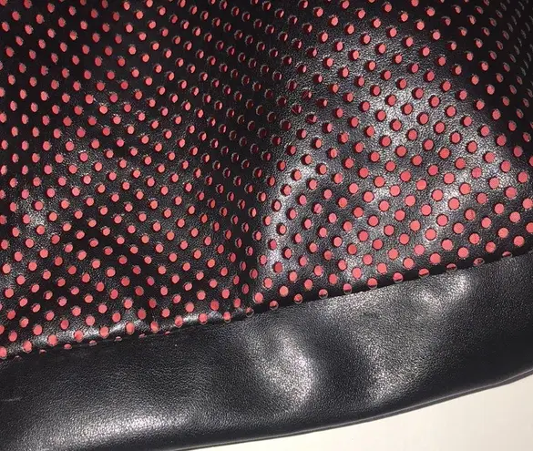 Guess  Tote bag NWOT