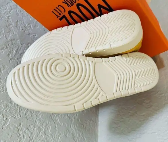 Miz Mooz Veronica Leather Sneaker Lightweight Yellow/White Size 8.5 Euro 39, NWT