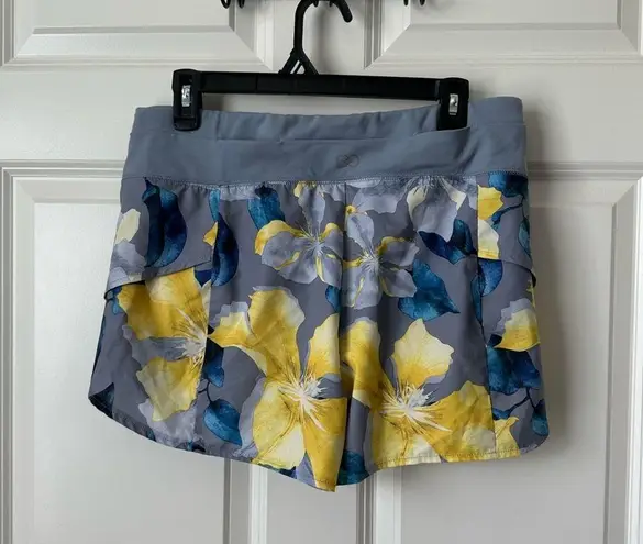 CALIA Women's Anywhere Petal Hem Beach Shorts M Grey Pearl Size M