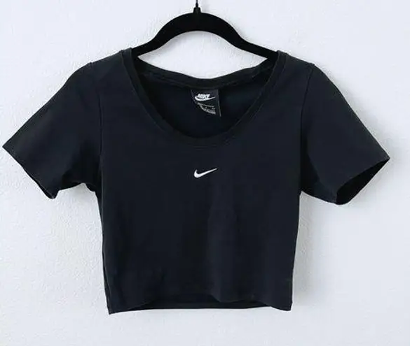 Nike Crop Top