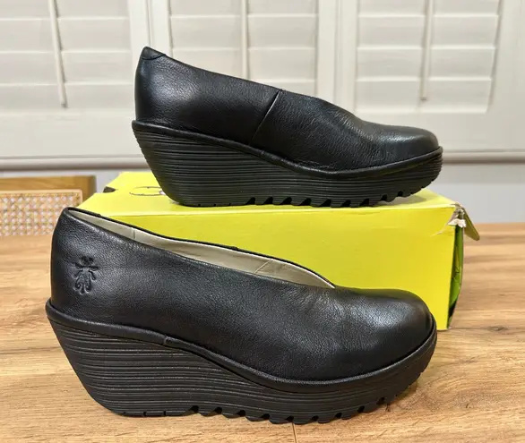 Fly London Yaz Idra Wedges Black Mousse Size 8/8.5 US 39 EU NIB Leather