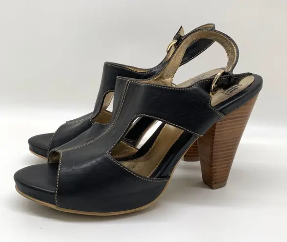 Sofft Black Leather slingback heel Sandal Size 10