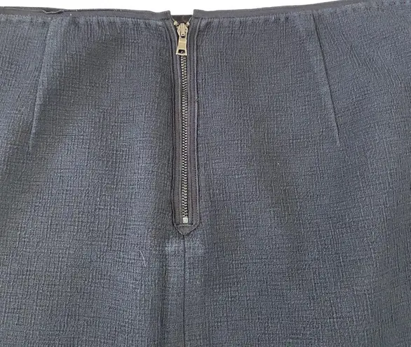 Elie Tahari women's size 10 black pencil skirt fully lined with back zipper