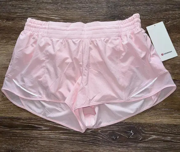 Lululemon  Hotty Hot Shorts High Rise 2.5” Lined Strawberry Milkshake Size 14 NWT