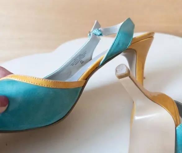 Bandolino y2k turquoise and yellow sling back pumps with open toe