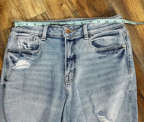 American Eagle  Mom Jeans High Waisted Light Wash Distressed 4 Long Stretch