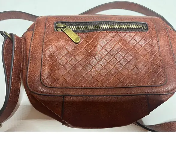 Vintage Brown Leather Crossbody Bag with Quilted Pattern and Brass Hardware