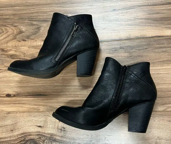 Rampage  black boots 8