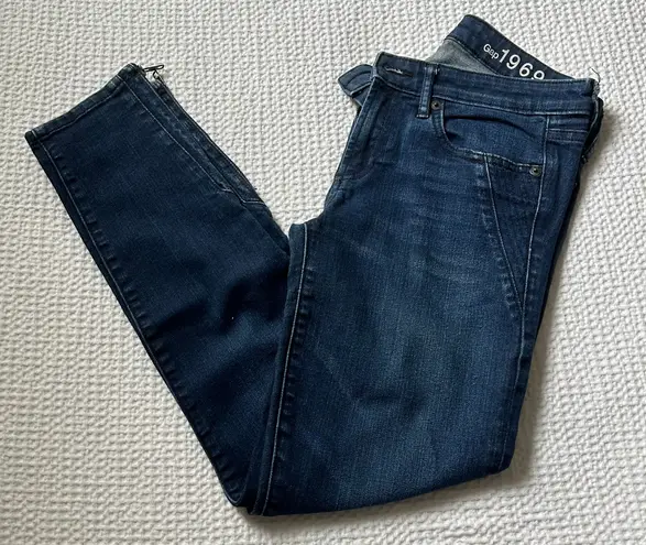 Gap 1969 Gap Jeans W/ Zipper