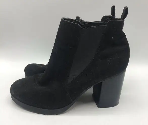 American Eagle  Black Faux Suede Block Chunky Heel Bootie Boot size 10