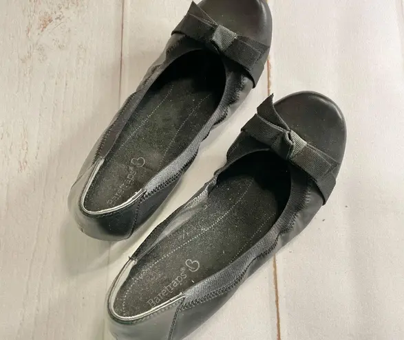 Baretraps - Women’s Black Flats - Size 6. Great condition and from a smoke free home.