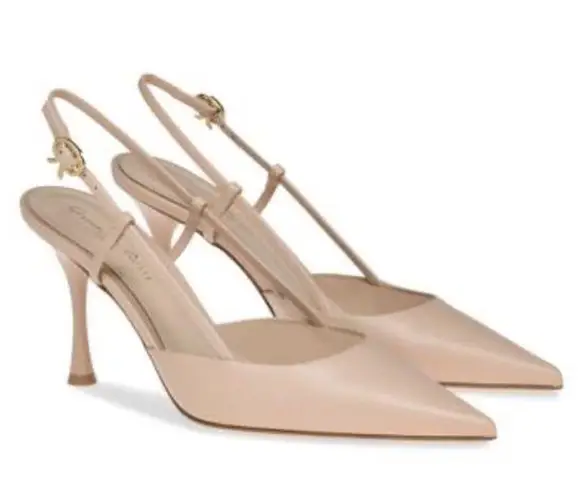 Gianvito Rossi Ascent 85 Leather Slingback Pump In Peach Leather casual formal