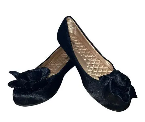 NWOT Birdies The Finch Rare Black Satin Flats with Floral Toe Decoration