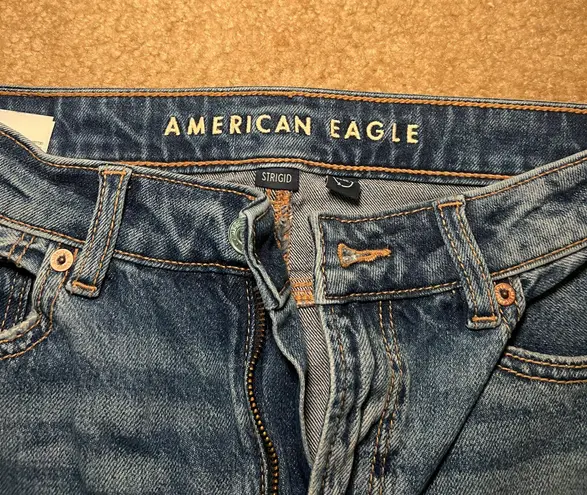 American Eagle AE Strigid Mom Jeans