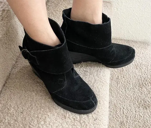 Very Volatile Black Suede Booties 7.5