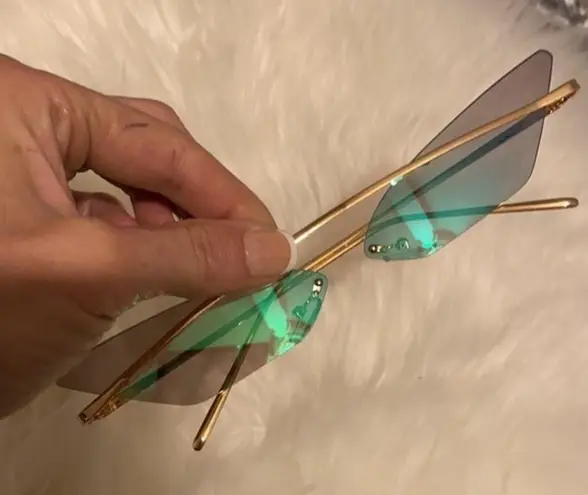 Celeb Style Micro Shades • Multicolored Custom Sunglasses Rimless Fashionista