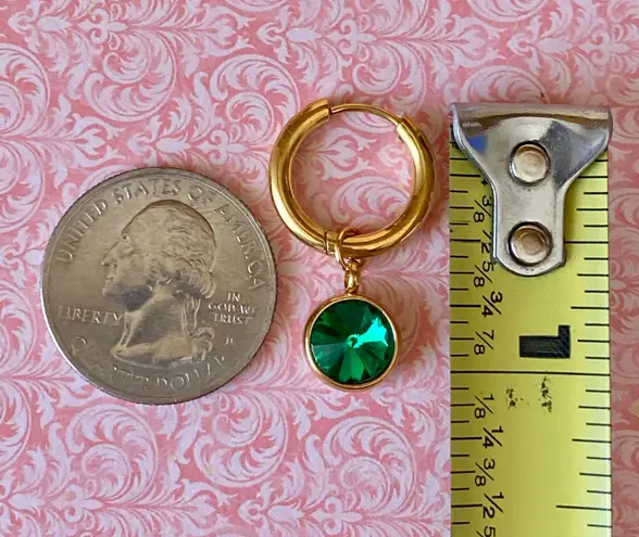 Handmade gold tone stainless steel green simple minimalist hoop earrings💚