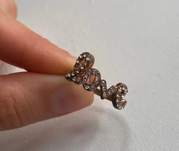 No Brand | Rose Gold ‘LOVE’ Cursive Diamond Ring Accessory Bold Girly