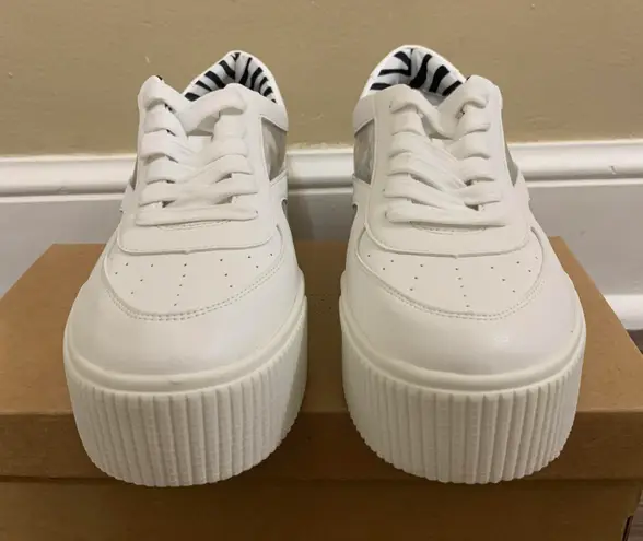 mix no. 6 White Emmalyn Platform Sneaker Size 9.5