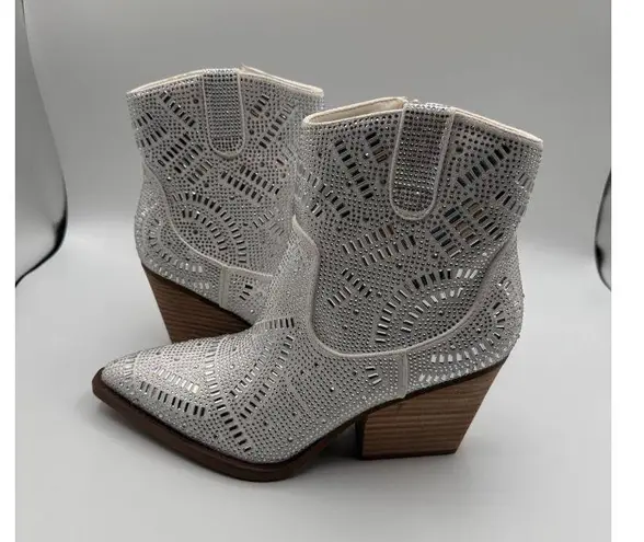 VeryG Rhinestone Western Ankle Boots Pointed Toe Block Heel Zipper Size 8.5 White