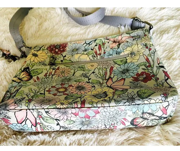 Sakroots Floral Crossbody Bag with ID Lanyard and Bee Keychain Boho Purse