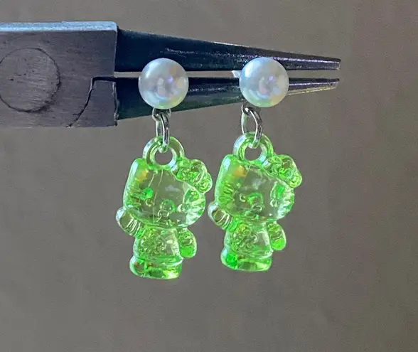 Handmade Kawaii harajuku y2k style hello Kitty earrings🩷