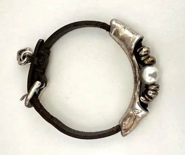 Uno de 50 Desertica silver plated faux pearl brown leather bracelet
