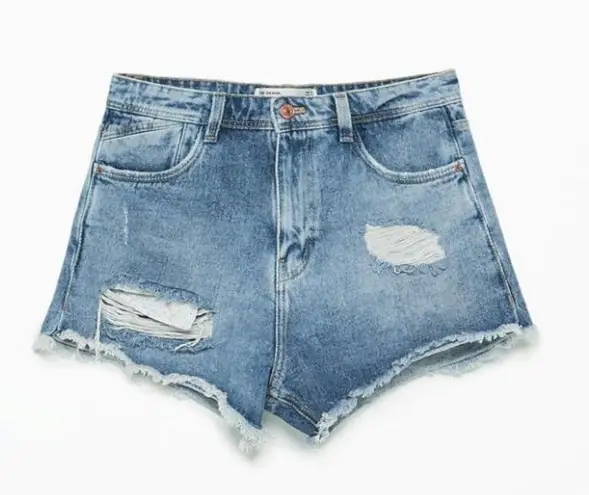 ZARA ✨  Trf Premium Wash Ripped Denim Shorts ✨