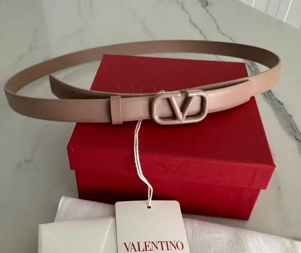 Valentino Garavani VLogo Signature Belt
