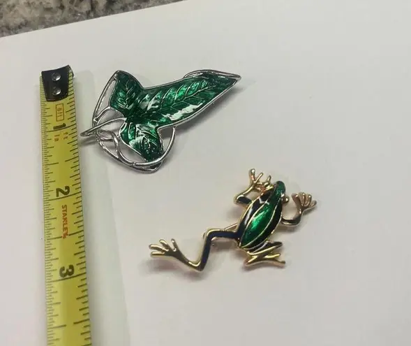 Lot Of 2 Metal / Enamel Brooch Pins
