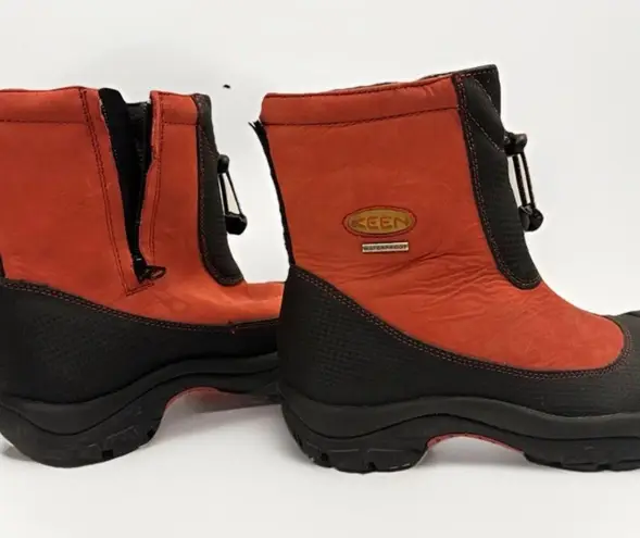 Keen Women's Insulated Waterproof Snow Boot With Side Zipper Size 7.0