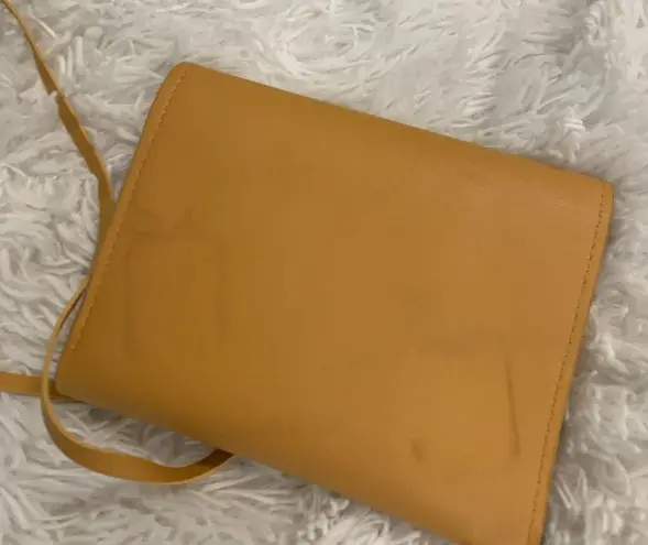 Glass Ladder Co Yellow Leather Crossbody Bag Tech Organizer NWT but FLAWED