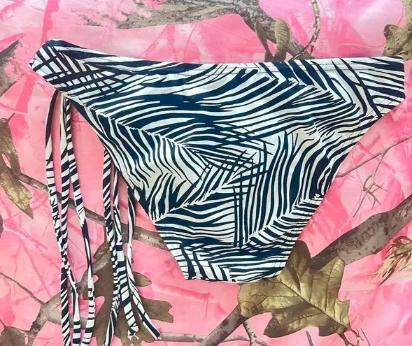 BCBGMAXAZRIA y2k vintage bcbg zebra print bikini bottoms