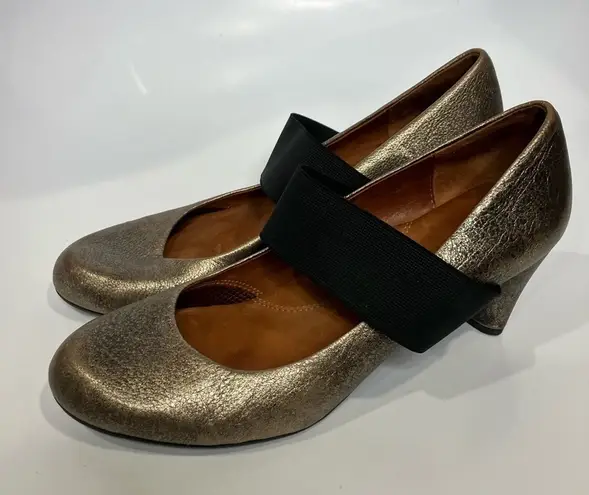 Gentle Souls Bom B•eye gold leather mary Jane style pumps size 9