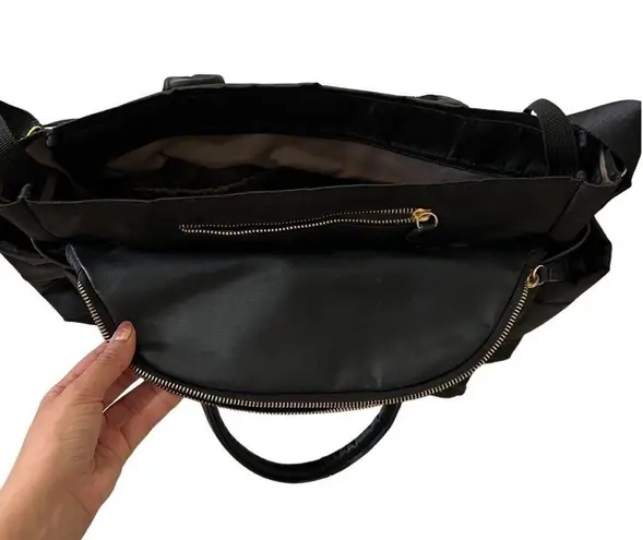 SKIP HOP Multifunction Large Crossbody Shoulder Diaper Bag in Black