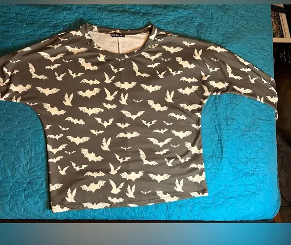 Gray Longsleeve Bat Top Large