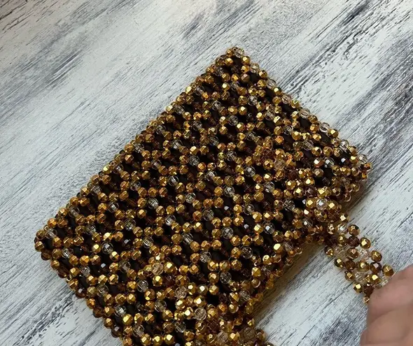 SAMANTHA HESKIA ✨Chic Gold Clutch for Elegant Evenings