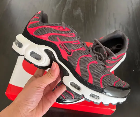 Nike NIB  Air Max Plus GS Bred 2021 thumbnail 1