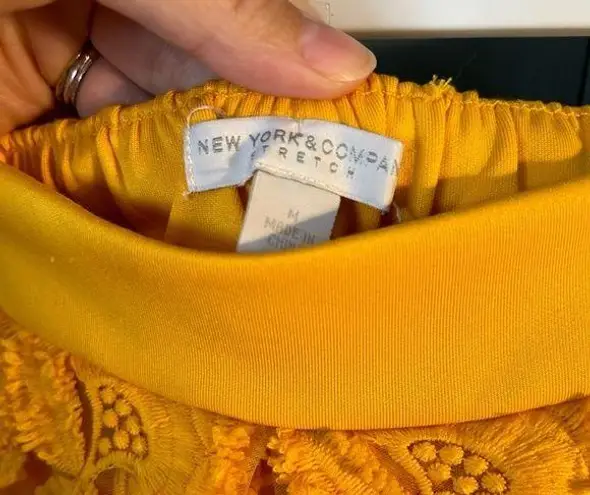 New York & Co. Stretch Yellow Skirt Sz Medium