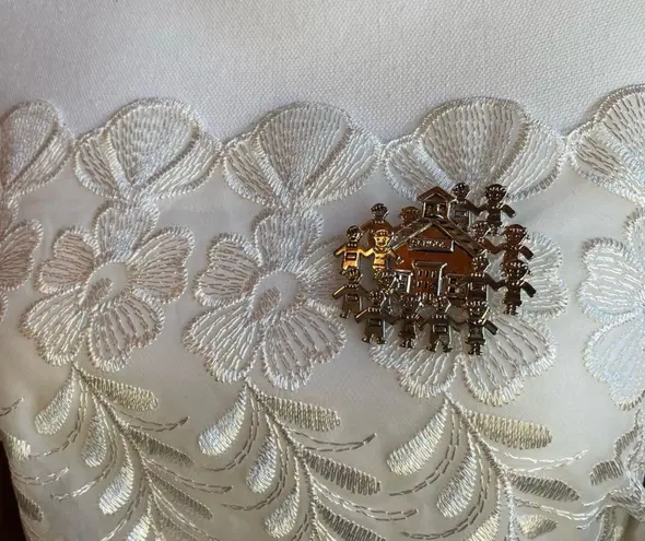 Vintage best teacher brooch/pendant