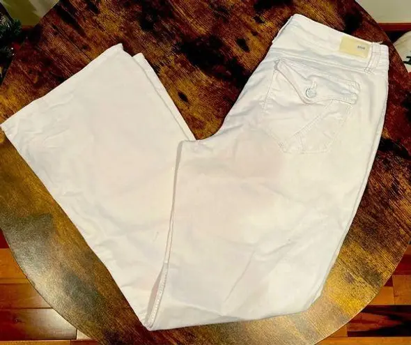 FADE TO BLUE | women’s white denim jeans. Size: 12