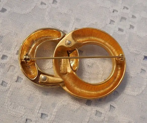 Monet Sophisticated And Fabulous Vintage Circles Brooch