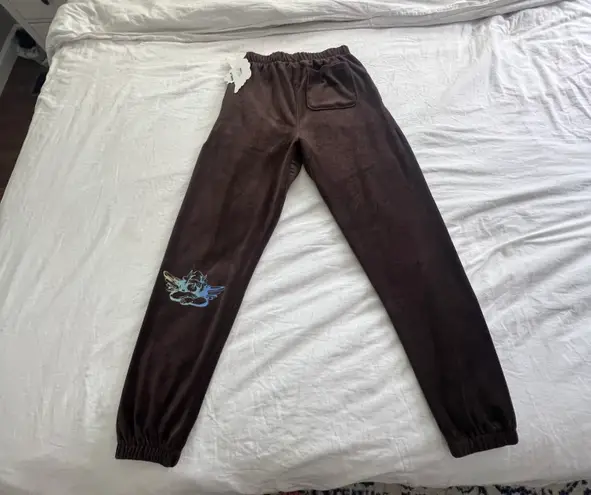 Boys Lie “only time will tell” brown velour velvet graphic jogger sweat pants M