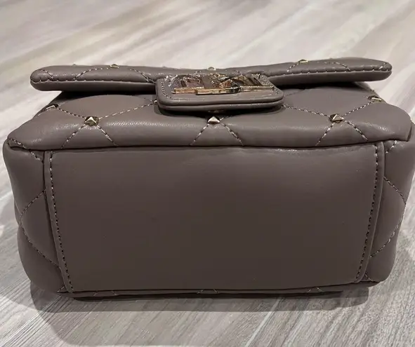 Badgley Mischka NWT Crossbody Bag Quilted Studded Pearl Handle Chain Strap Taupe