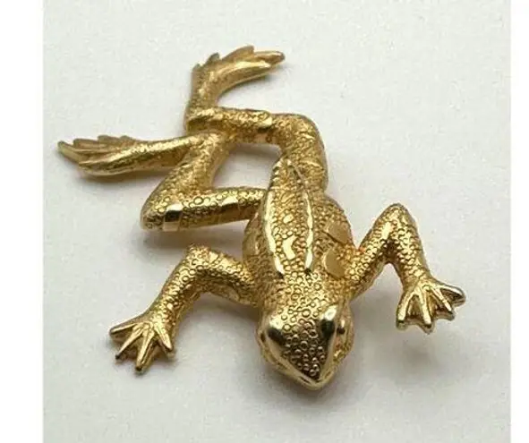 Vtg JJ Jonette Gold Tone Leaping Frog Brooch / Pin Textured Detail Retro Jewelry