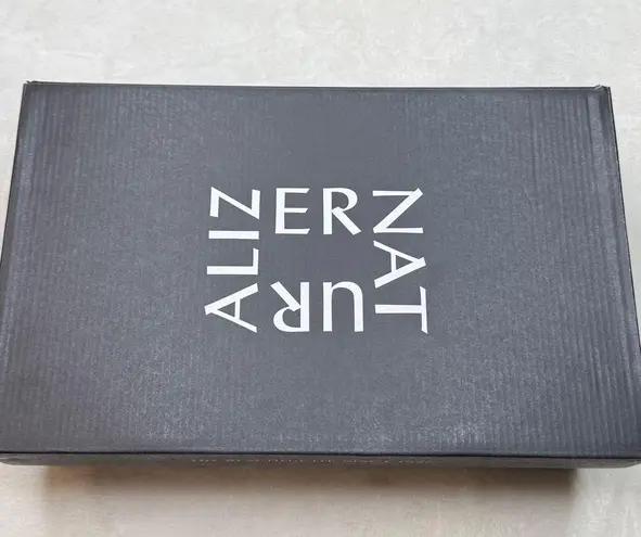 Naturalizer Women’s Shay Lace-Up Sneakers- Size 10