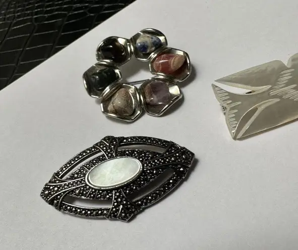 Dove Lot Of 3 Brooch Pins 1 Avon 1 MOP Mother Of Pearl Carved