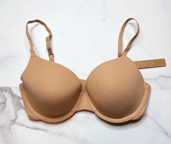 SKIMS NWT Fits Everybody T-Shirt Bra