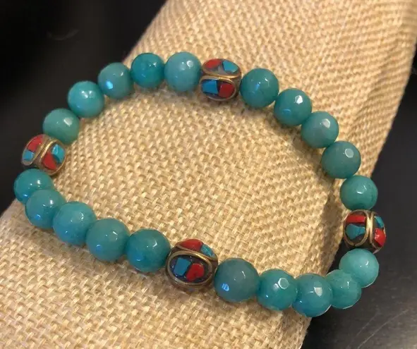 Faceted Jade Bead Bracelet w Bronze Accent Beads w Coral & Turquoise Inlay