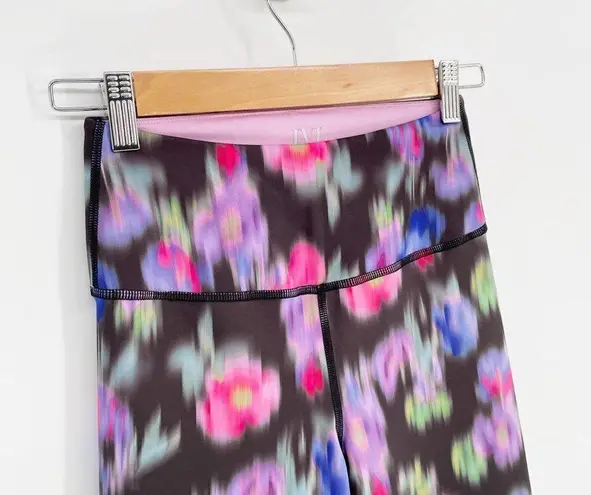 IVL COLLECTION Hydrasculpt Active Leggings and Sports Bra in Blurred Floral 4 Purple